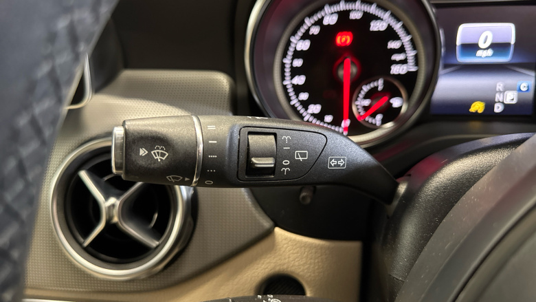 Mercedes-Benz GLA 200d Sport Premium 5dr Auto Diesel Hatchback